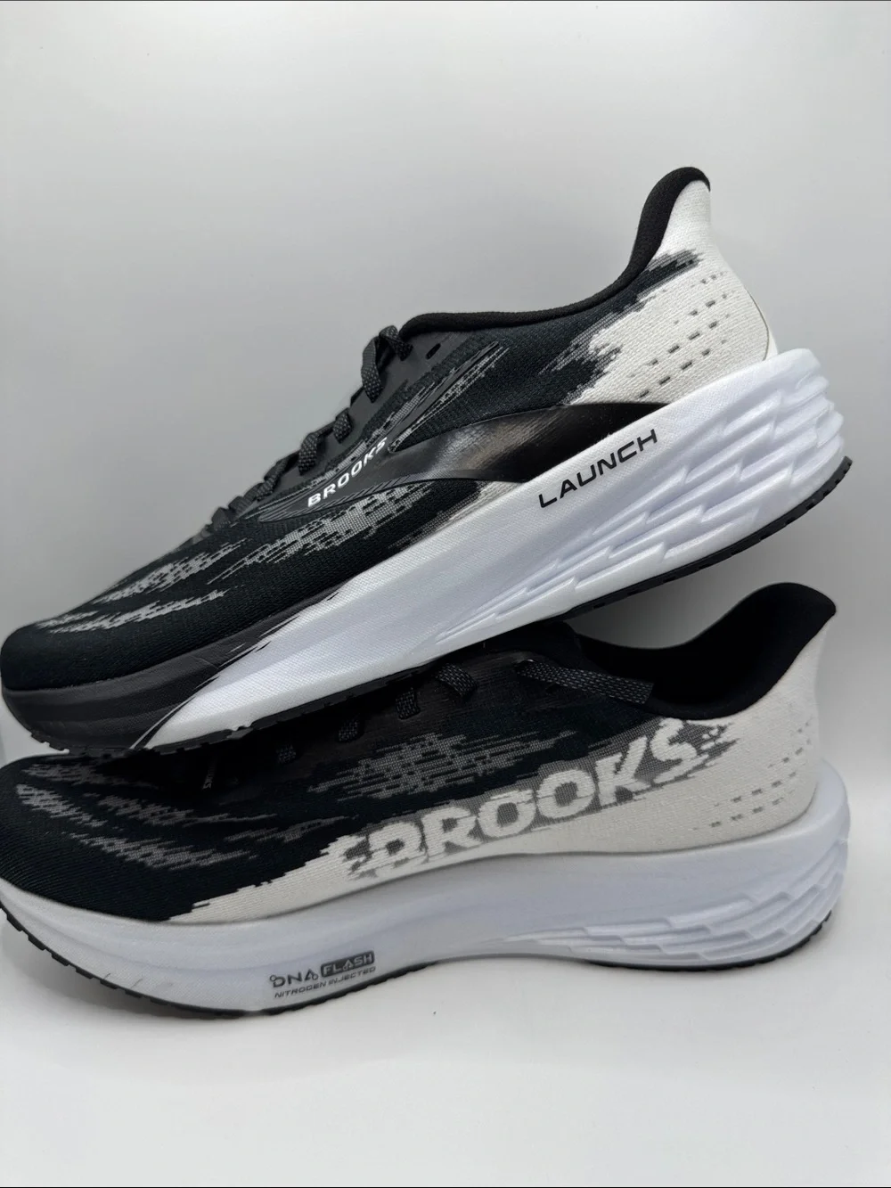 Brooks Launch 11 Running Shoe - Black & White